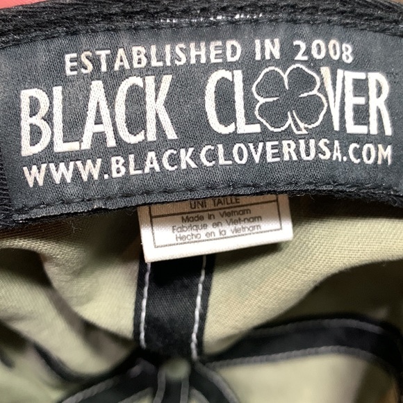 Black Clover Live Lucky Dark Gray Adjustable Strapback Baseball Cap - Picture 8 of 8